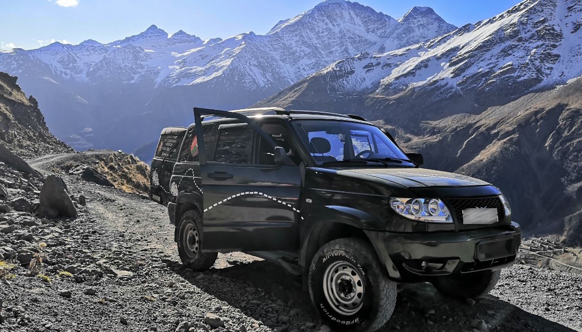 Хватит бака бензина и всего одного дня, чтобы по уши влюбиться в эти места и мечтать вернуться сюда снова.