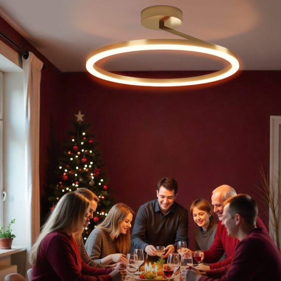 Люстра золотой обруч