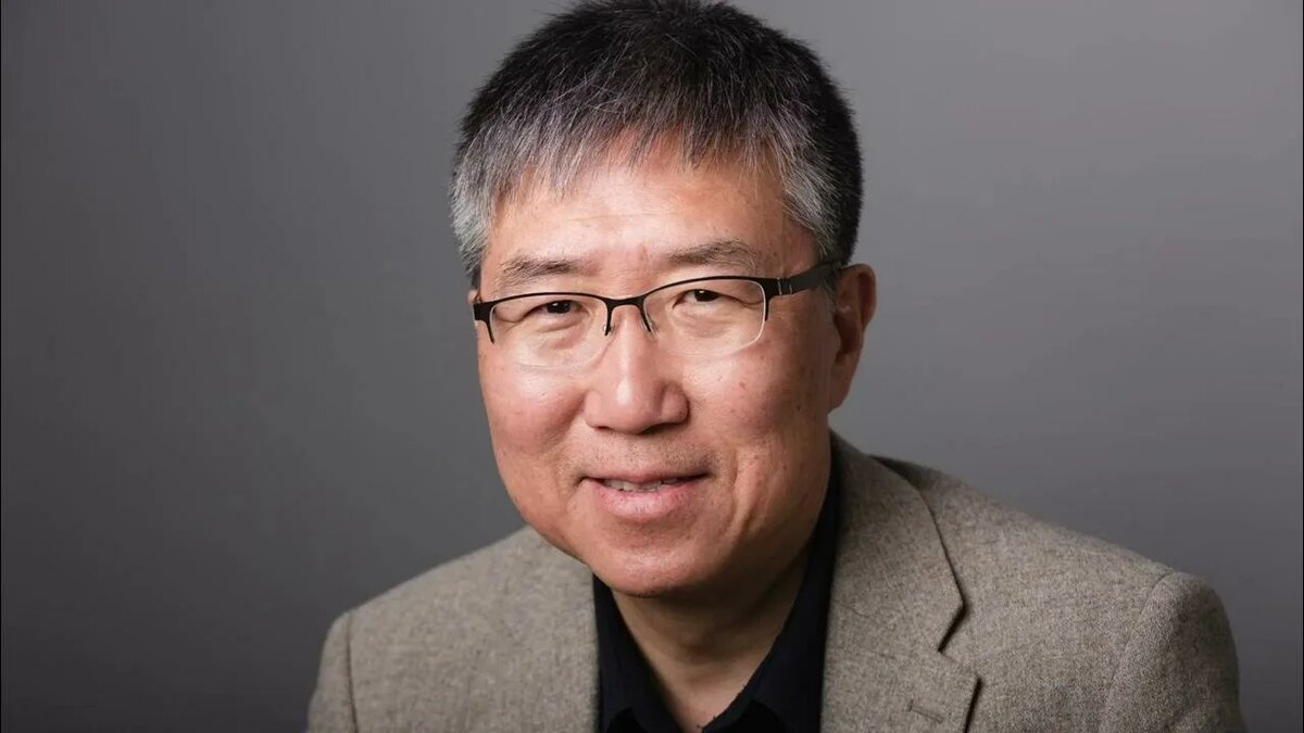 Автор книги, профессор Ха-Джун Чанг. Также является автором нескольких бестселлеров 