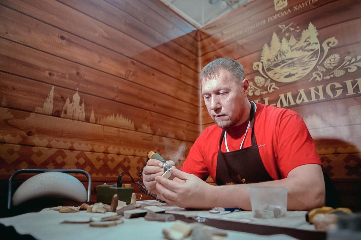    Рассказываем про мастера косторезного искусства Андрея Гаврилова