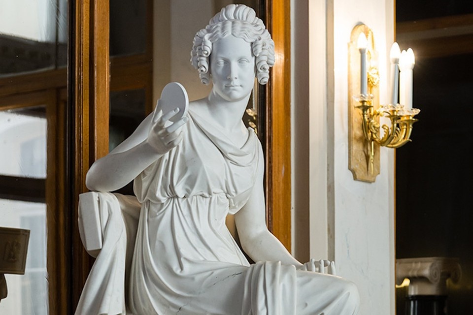    Посетитель Эрмитажа, оторвавший палец у статуи императрицы Александры Федоровны, раскаялся в содеянном. Фото: Эрмитаж