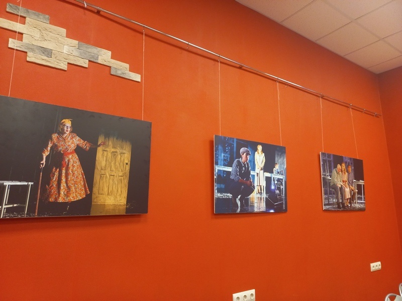 Фотовыставка в зале библиотеки "Читай-Город"