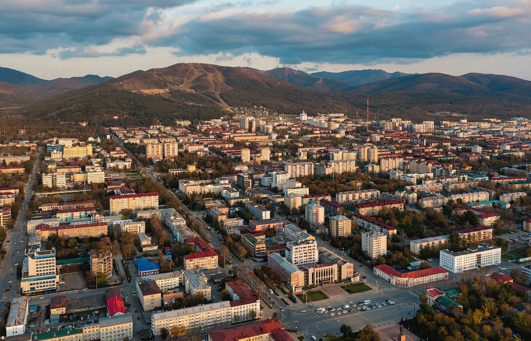 Южно-Сахалинск. Фото с сайта https://sdelanounas.ru/blogs/148651/. Взято с Яндекс.Картинки