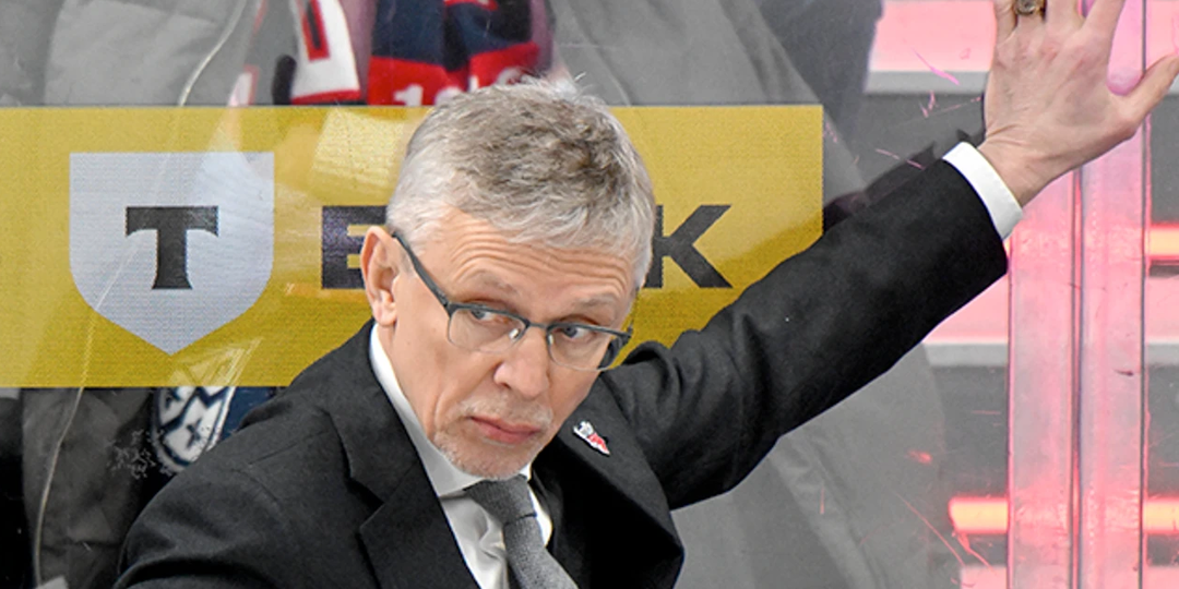 Откуда такой перстень у Игоря Ларионова. За что вручили. С какой целью носит.