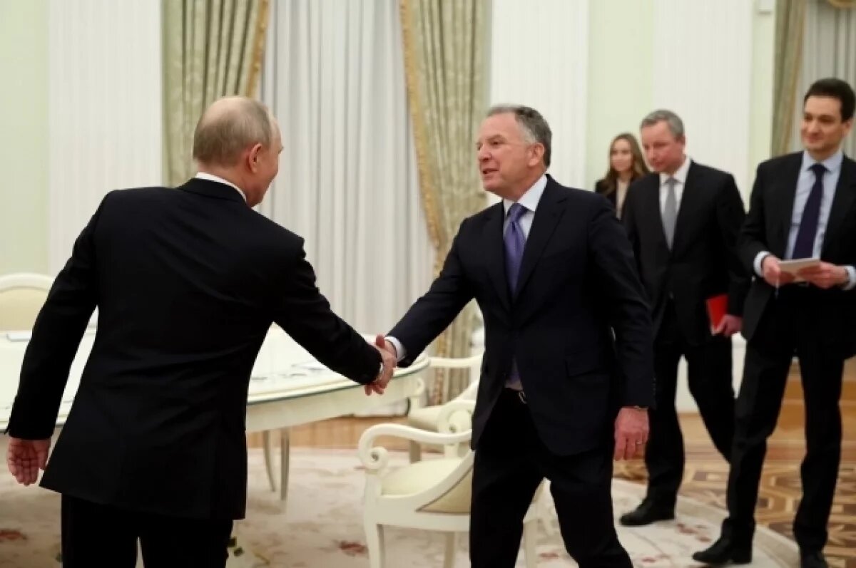    Песков рассказал, почему Путин и Уиткофф встретились в Кремле ночью