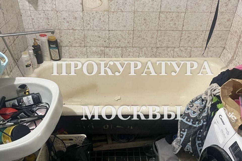    Утопившая сына москвичка пыталась забить дочь камнем прокуратура Москвы