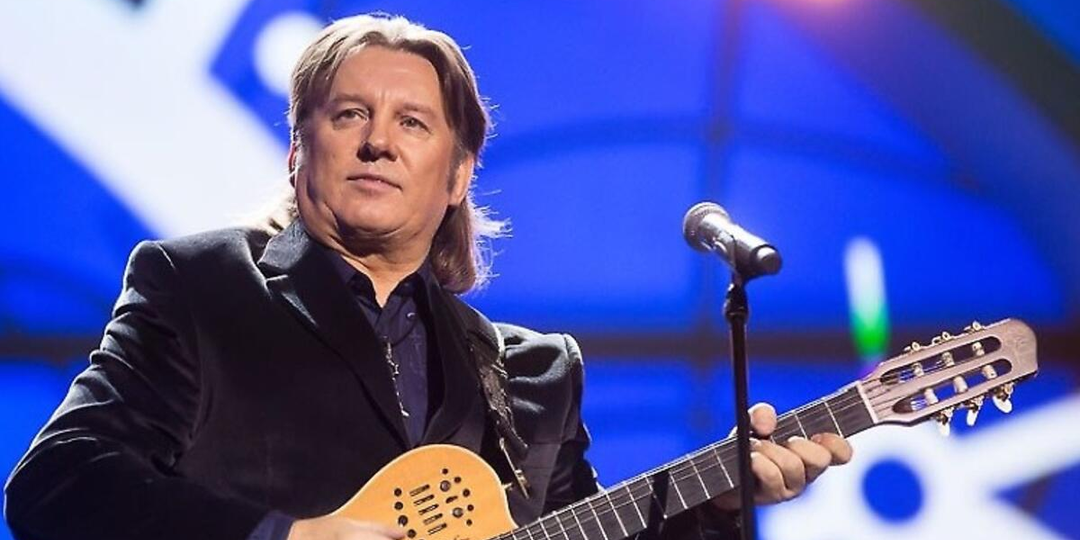 Бедный Лоза! Ёлочки-сосёночки, зелёны волосёночки? Но поросёночки тоже рифмуются!