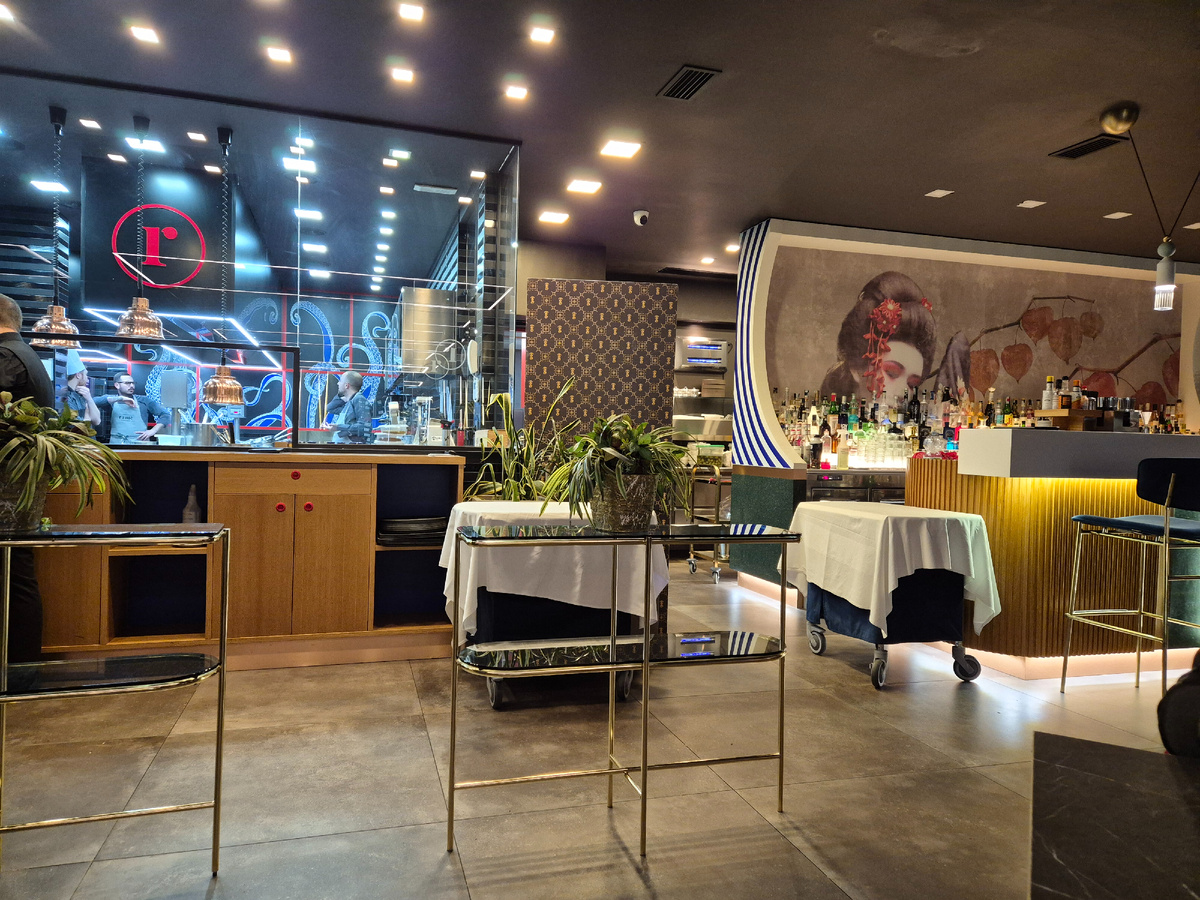 на террасе отеля Gold Tower,  Неаполь 