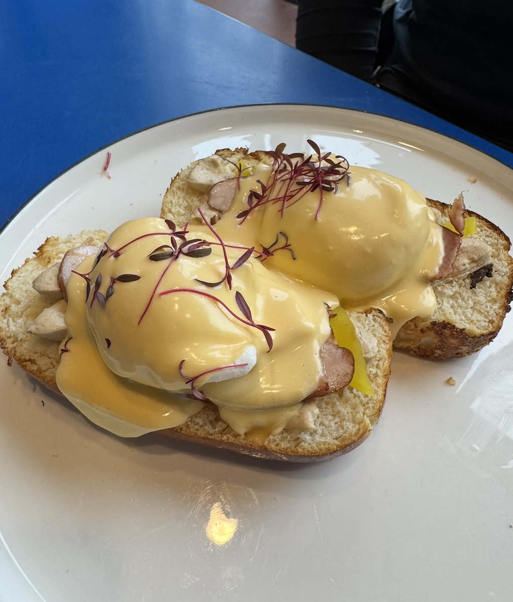 Яйцо бенедикт