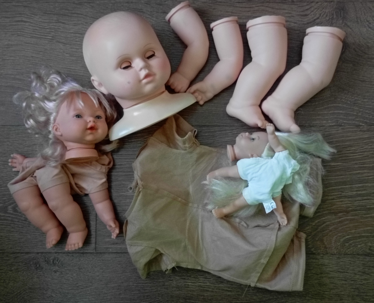 Фото автора. Вот так выглядит кукольный конструктор из составляющих.