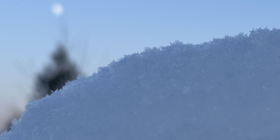 Он плыл вдаль