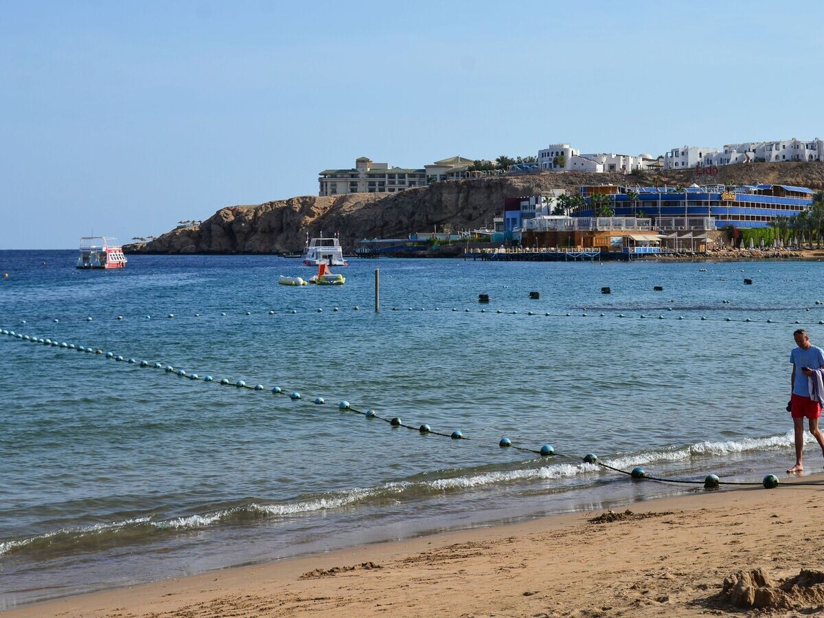    Огороженные акватории для купания на пляже в Шарм-эль-Шейхе | © РИА Новости / Алексей Витвицкий
