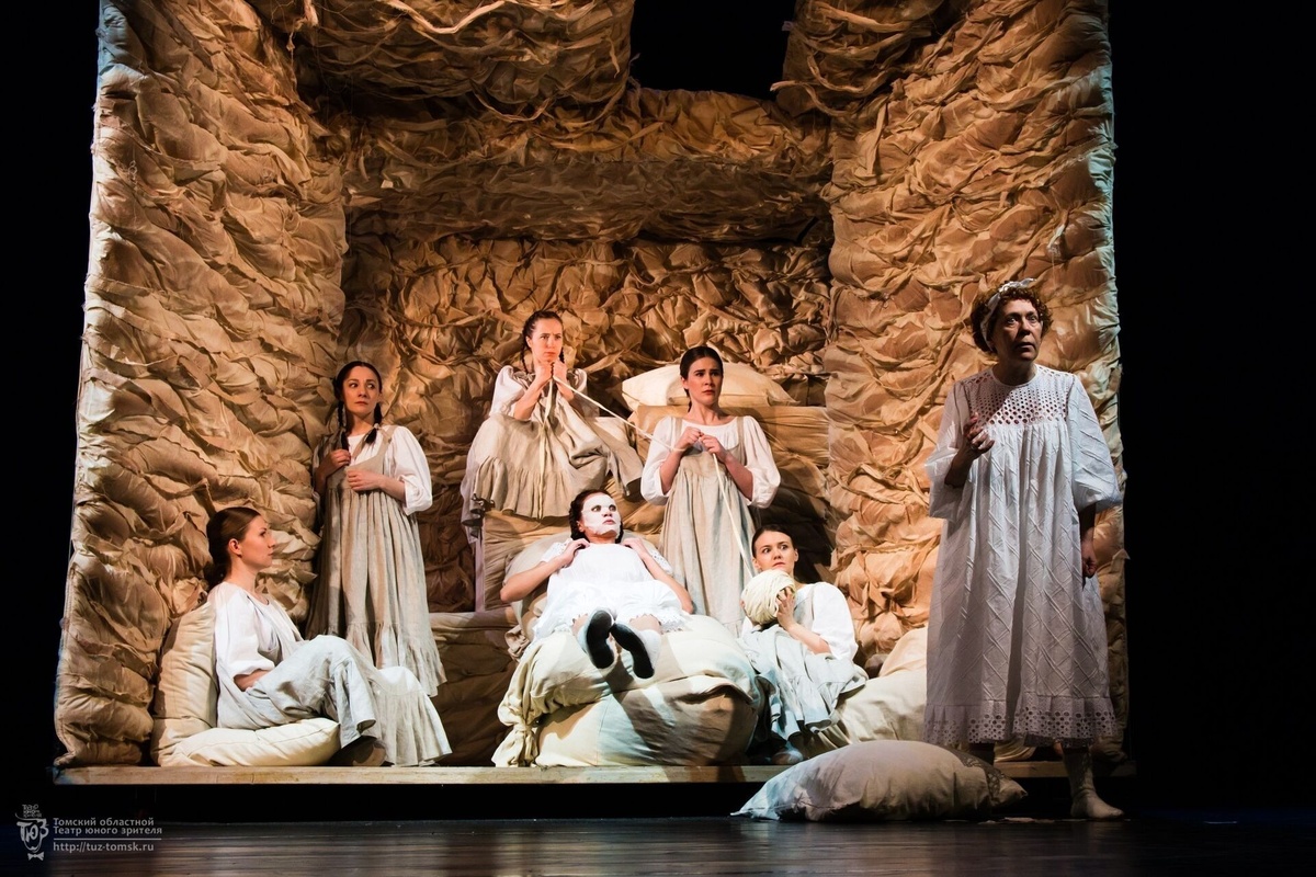 Фото со страницы Томского ТЮЗа