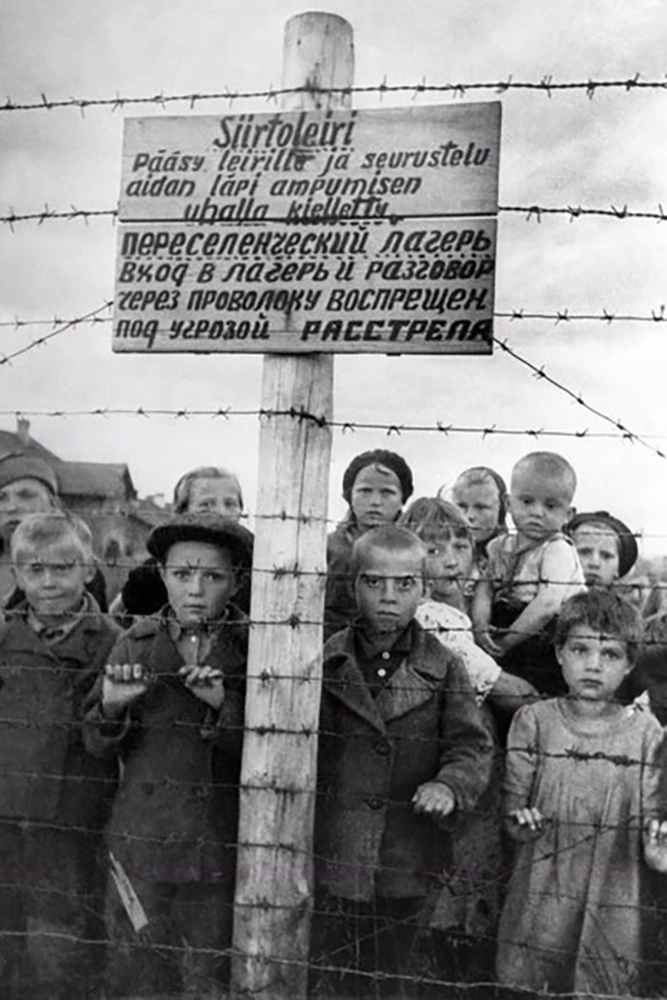 это несовершеннолетние узники, которые подвергались принудительному содержанию, рабскому труду и медицинским экспериментам в нацистских лагерях в период Второй мировой войны.