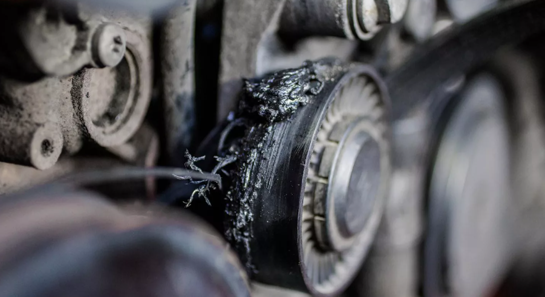 Вот что происходит, если долго игнорировать писк подшипника. Дальше — только эвакуатор.