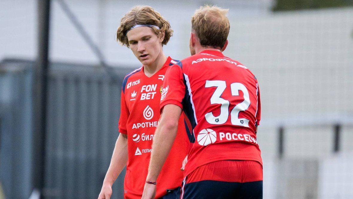    Максим Воронов и Лусиано Гонду.ПФК ЦСКА