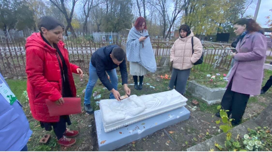 Пример Таганского городского кладбища: у каждой могилы есть свой владелец