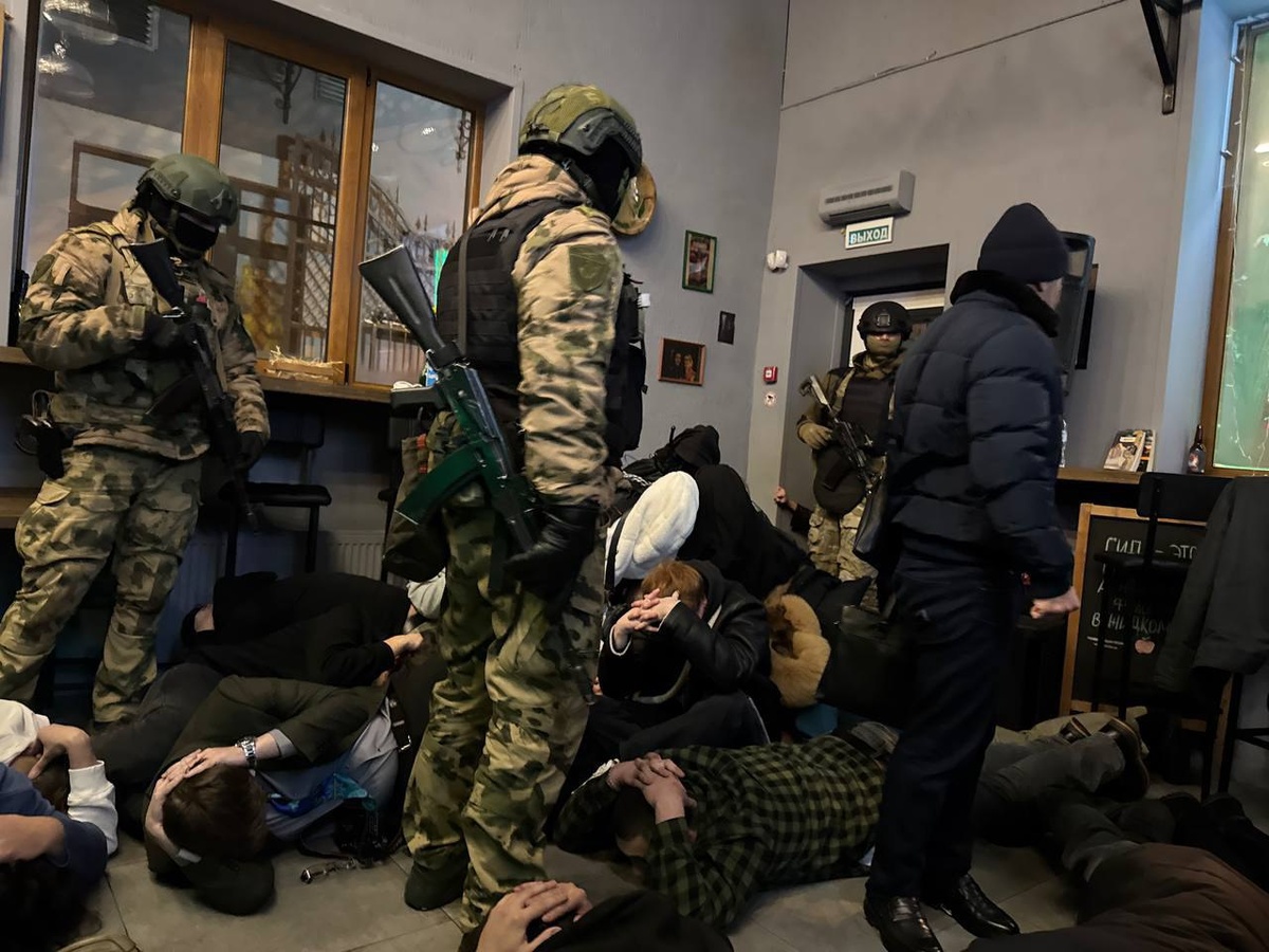 Массовое задержание нацболовв Краснодаре https://t.me/rightsofnation/2453