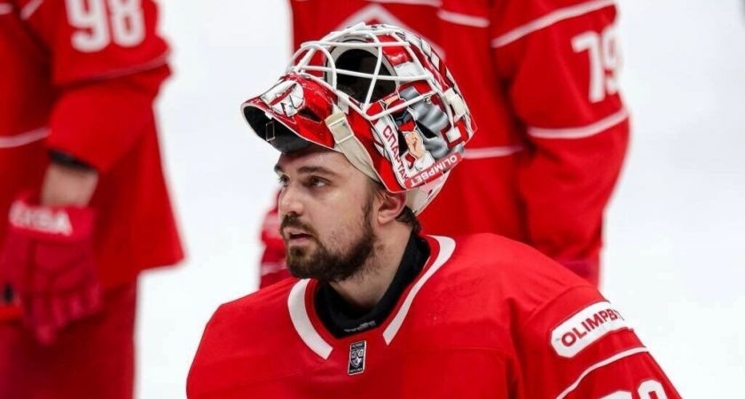    Дмитрий Николаев продолжит карьеру в «Тракторе» ХК «Спартак» Москва