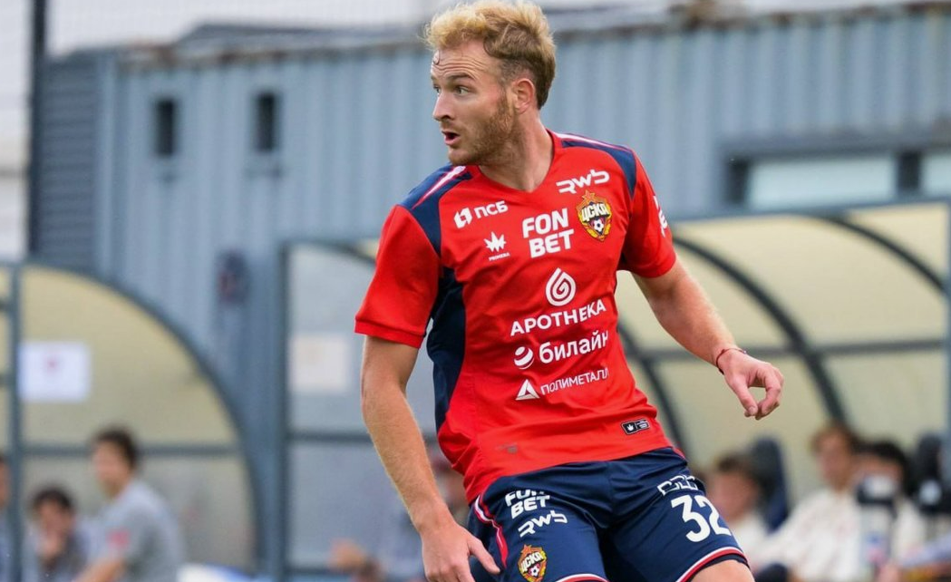 Лусиано Гонду привыкает к новым клубным цветам. Фото: соцсети