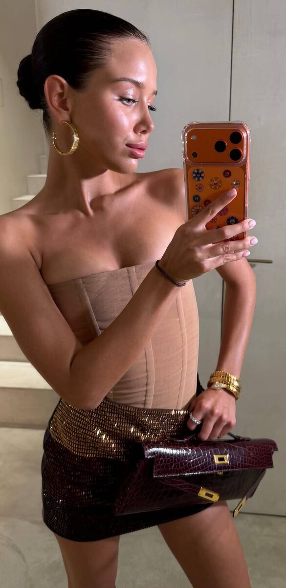  Аврора Киба вновь стала свободной девушкойСоцсети Авроры Кибы