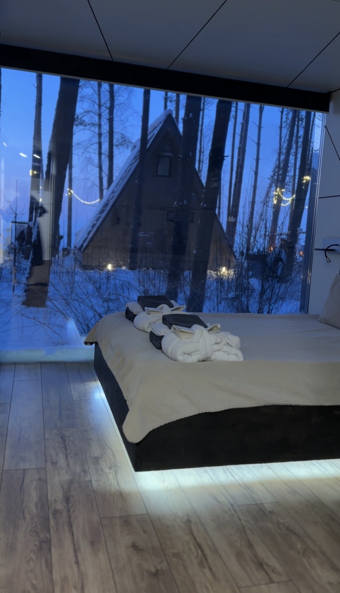 Вид из домика в глэмпинга 