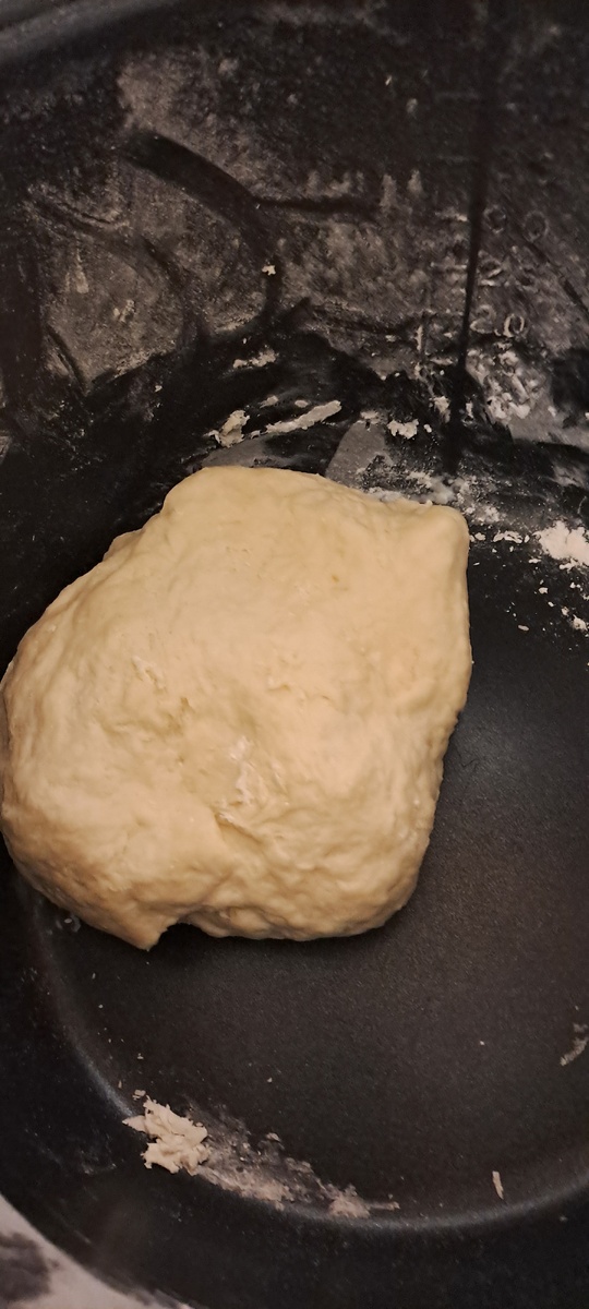 Тесто подходит в мульттварке на режиме Йогурт.