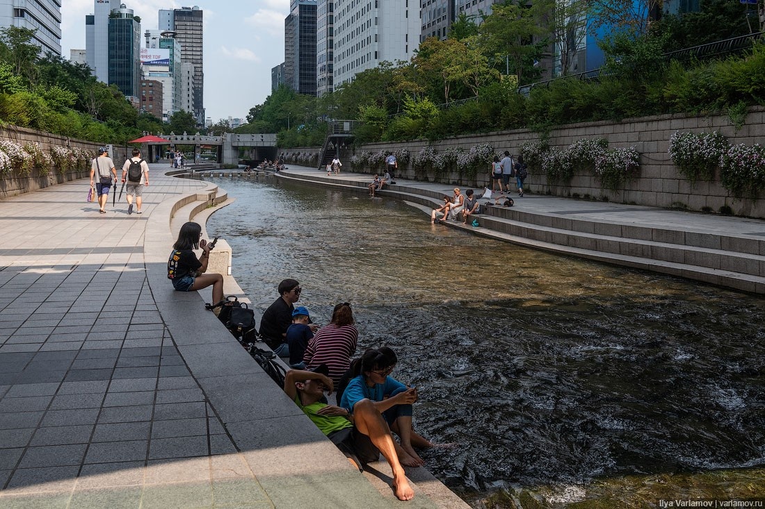 Парк-ручей на месте бывшей эстакады, Сеул