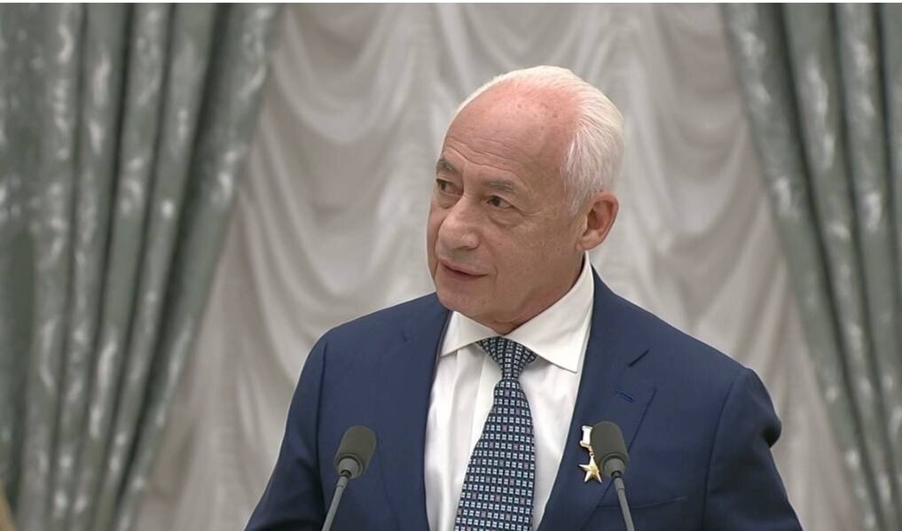 В. Спиваков на награждении