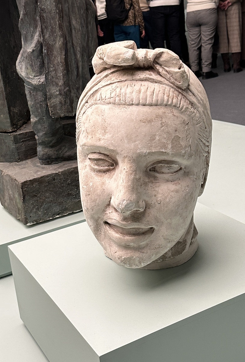 Мы были шокированы. Это И.Д. Шадр - голова к скульптуре «Девушка с веслом», 1936 г. Ну как вам сказать…. 🤨