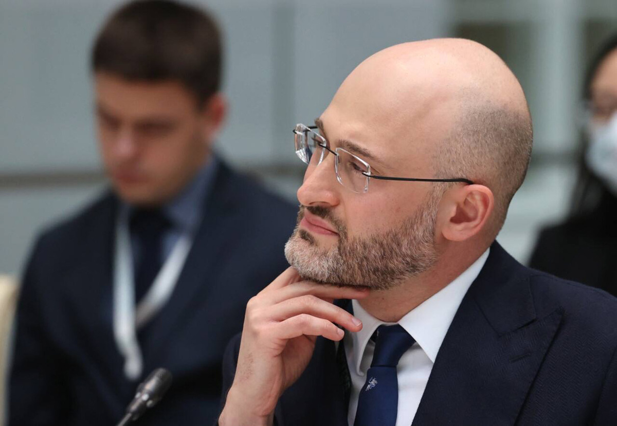 Ираклий Хинтба пришел в театр из МИДа и Администрации президента Абхазии