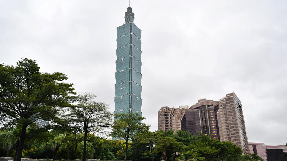 Восхождение на Тайбэй 101: Алекс Хоннольд бросил вызов гравитации