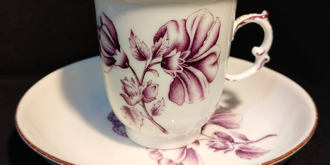 Что на подносе у "Шоколадницы" Лиотара? Уникальная находка на Авито