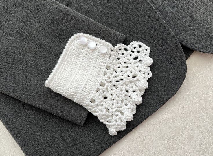 Вязаные манжеты. Красивые идеи под любой наряд.