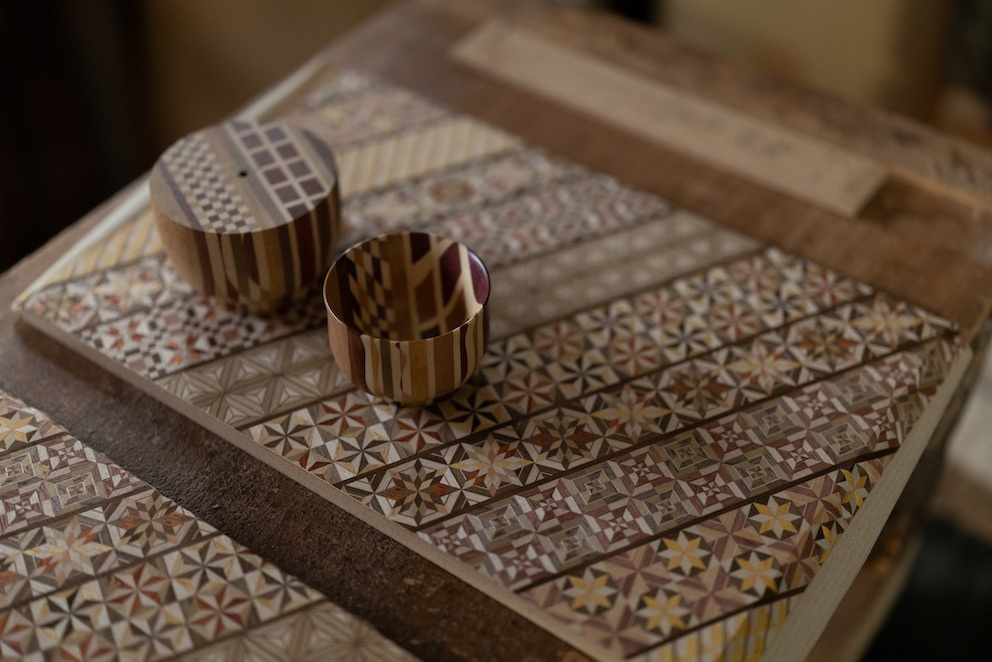 На фото сразу два вида ёсеги:  дзуку и муку дзукури. Фото с сайта kyotojournal.org