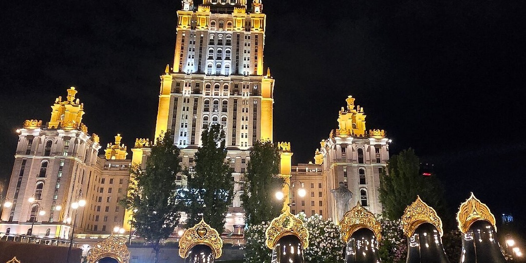 От гостиницы «Украина» до Radisson Collection Hotel Moscow. Посетила одну из сталинских высоток Москвы