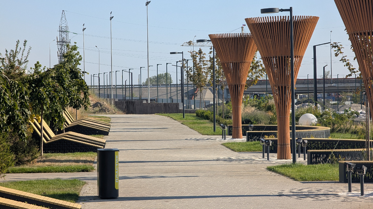 Это тоже Ростов-на-Дону, район левобережья. Сентябрь 2025 года, фото автора 