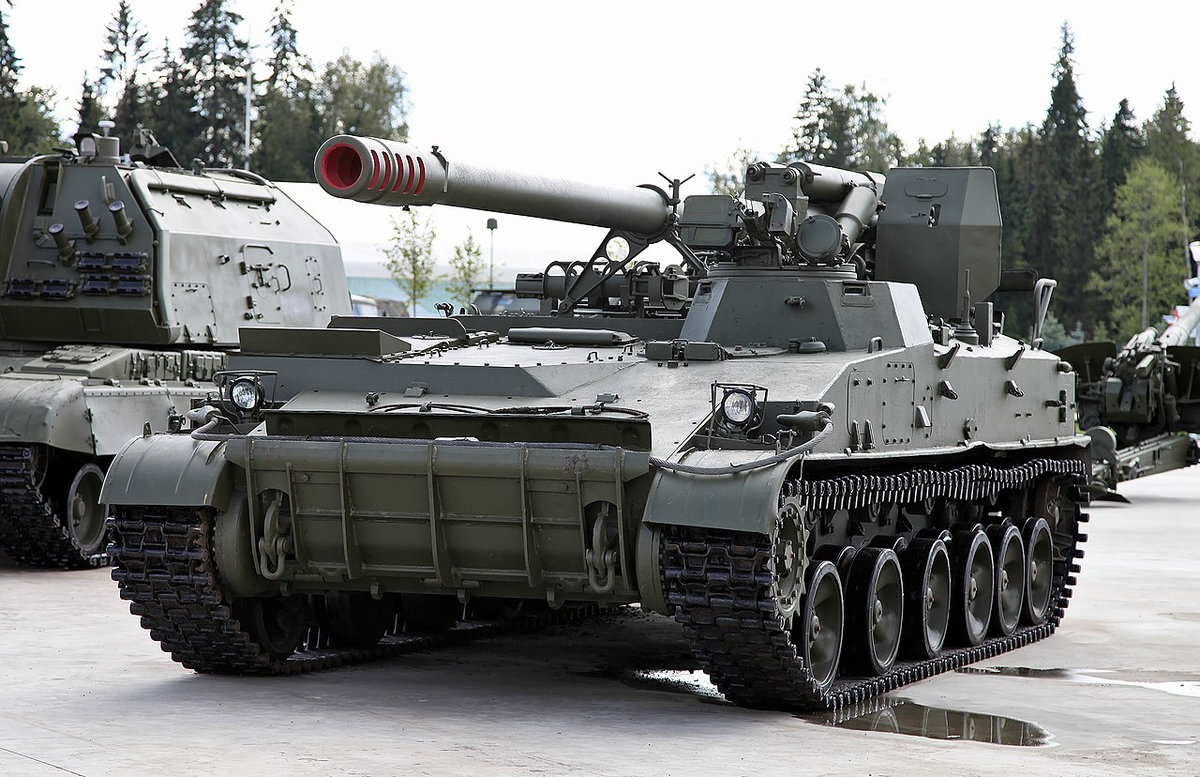 Самоходная артиллерийская установка 2С5 «Гиацинт-С» в экспозиции парка «Патриот». Фотография в свободном доступе.