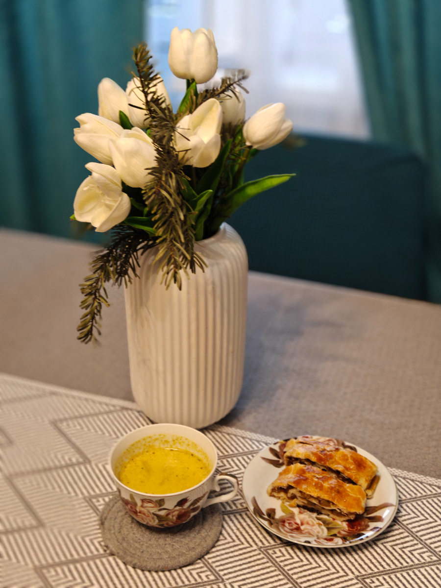 Первый раз делала латте куркума, ну ничего так)