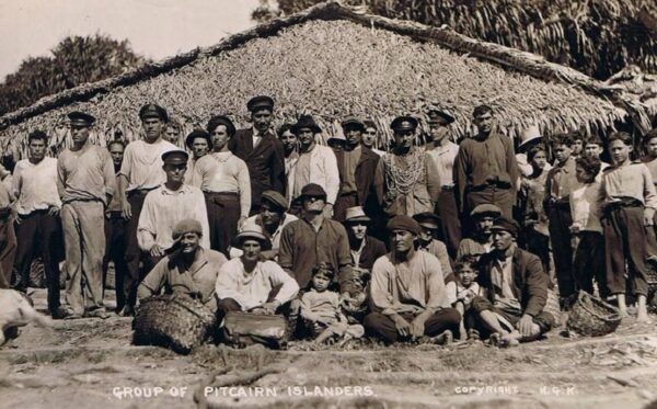 Питкэрнцы. Фото: bigenc.ru