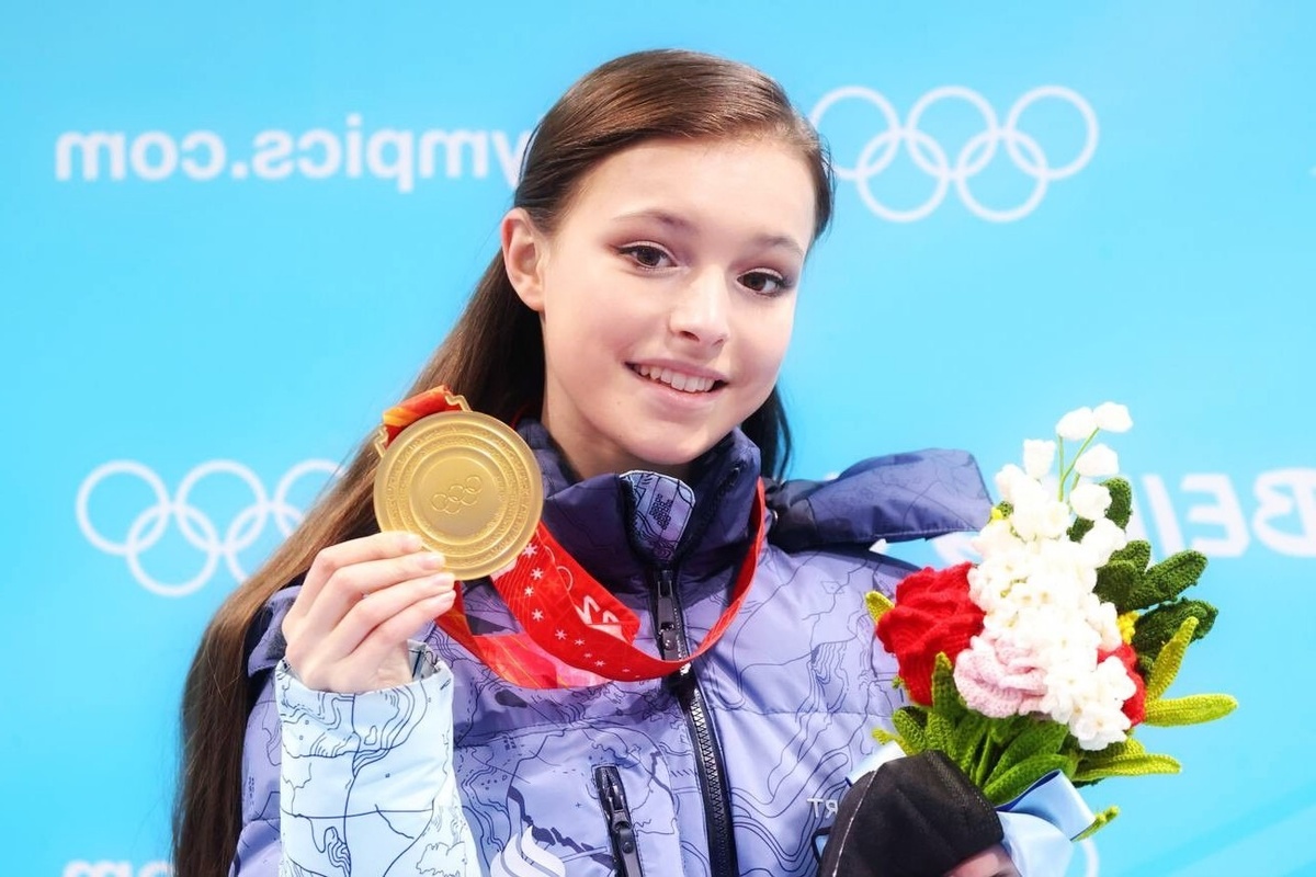 Фигуристка прекрасно понимала, как принимались решения, но виноватых конкретно не называла. Именно это демонстрирует, что её обида глубже и сложнее, чем кажется на первый взгляд.
