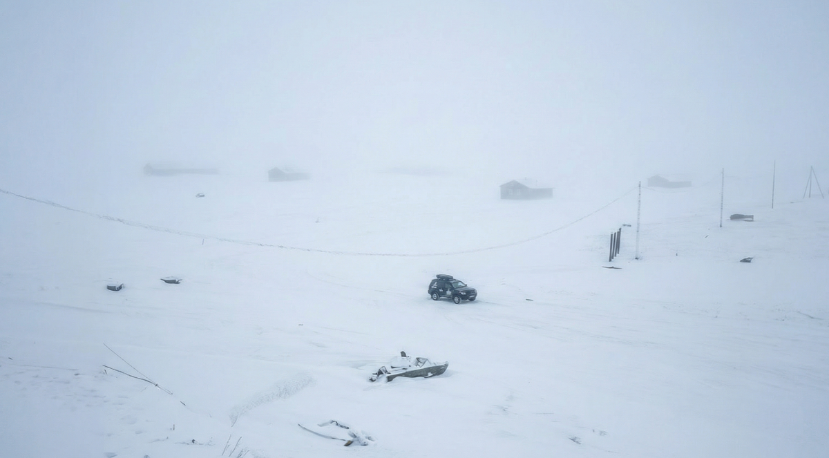 Тот самый зимник через Индигирку. Вокруг - звенящая тишина и сотни километров пустоты