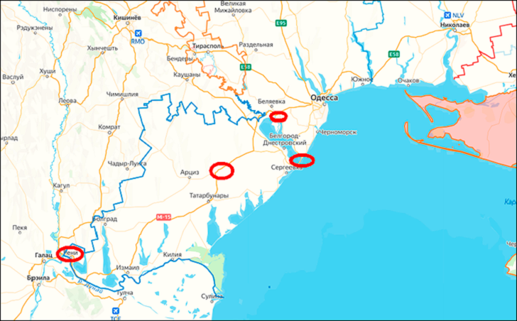    Удары беспилотников, ракет и планирующих бомб по мостам в Рени, у посёлка Сарата, в Затоке и у посёлка Маяки. Скриншот: "Яндекс.Карты"