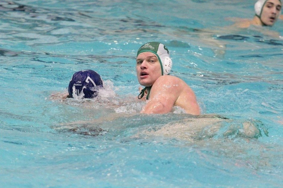    Артем Одинцов провел первый матч, после своего 38-летия. предоставлено СК «Синтез»