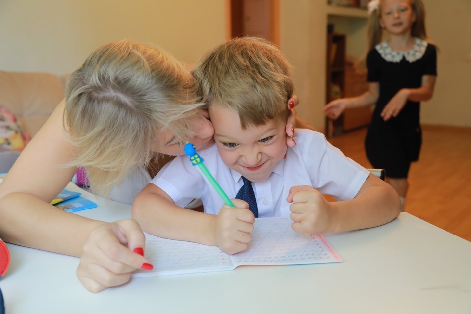    В Госдуме хотят усложнить процесс перехода на семейное обучение ЛЕНЦ Мария | Архив КП