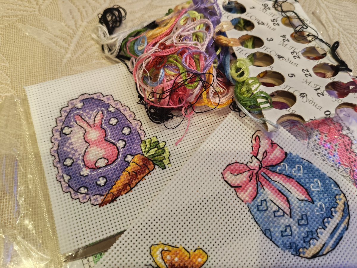 Закончила сегодня яйцо с зайчиком. 