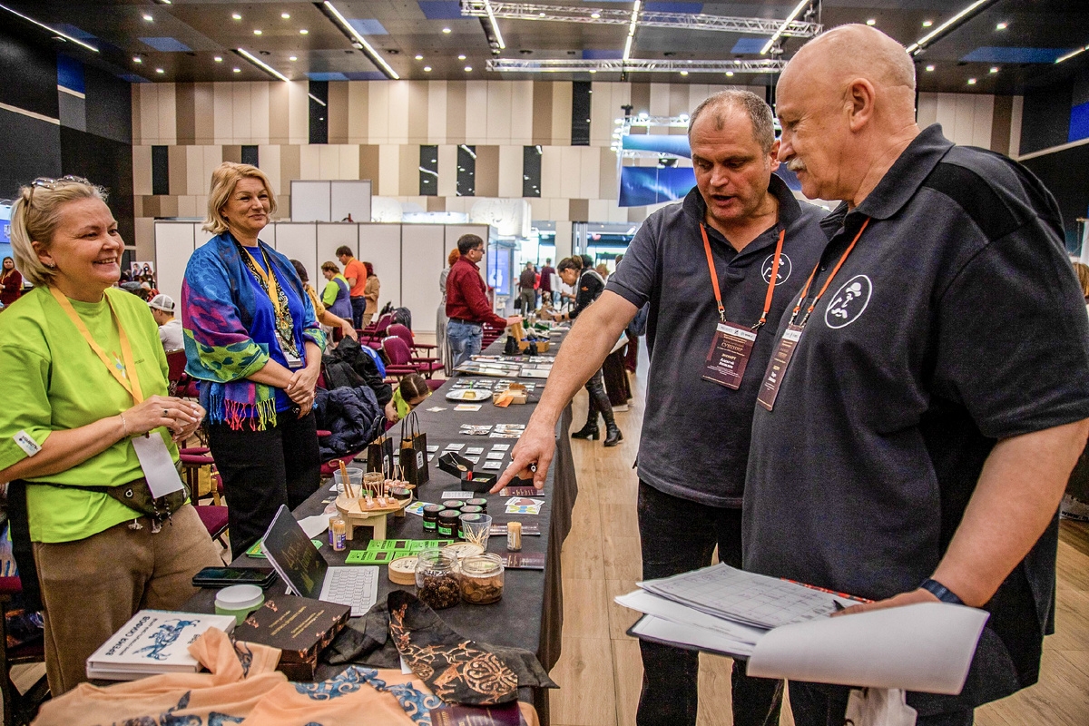 Оценка конкурсных работ экспертным жюри