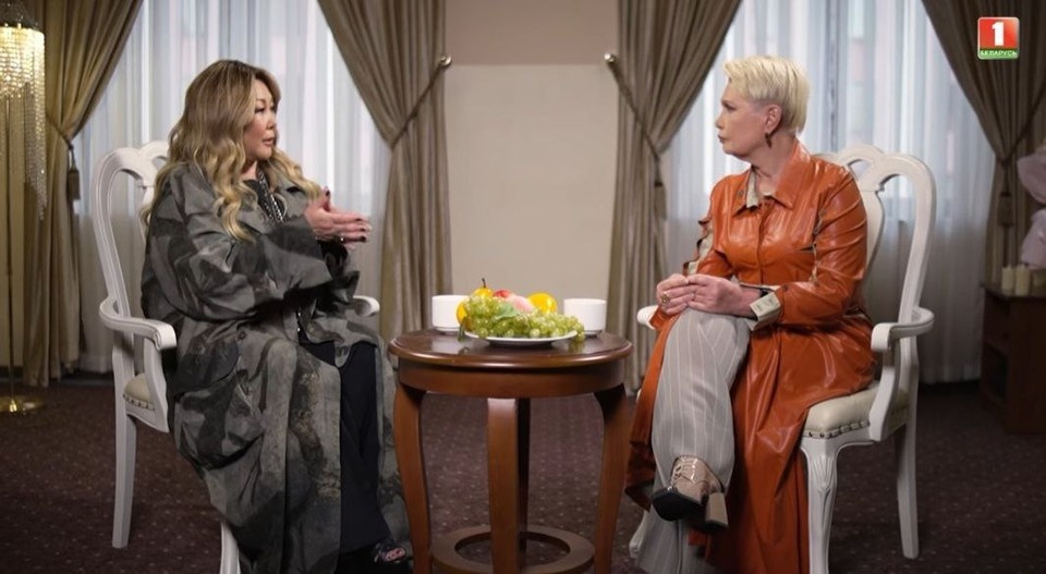    Разговор получился душевным. Фото: кадр видео телеканала «Беларусь 1».