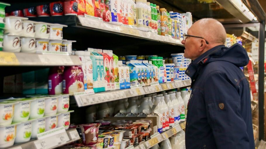 "Это унижение": в крае обрушились закупочные цены на молоко – аграрии считают убытки