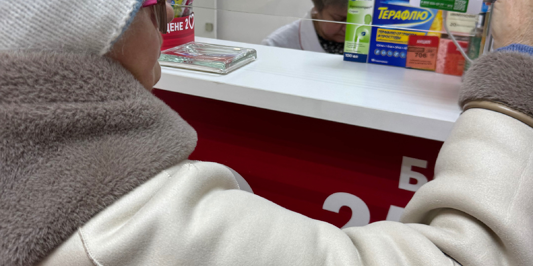 Размер Имеет Значение: Аптечные Приключения офицера...